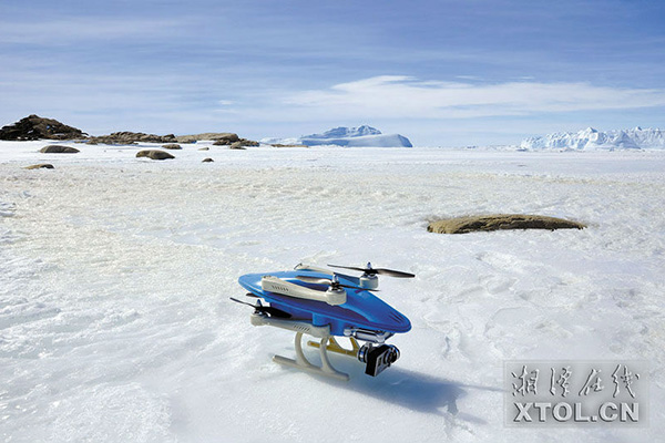 chinese-expedition-team-fly-3d-printed-drone-on-the-south-pole-1